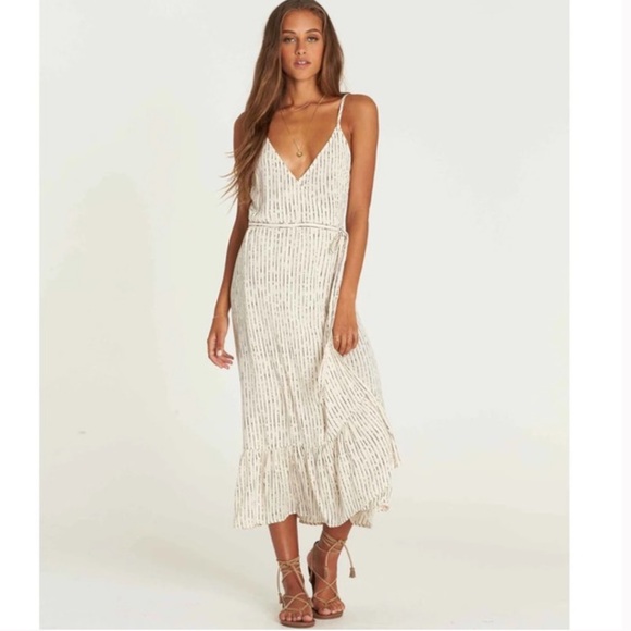 Billabong Dresses & Skirts - Billabong Hold Me Tight Midi Wrap Dress